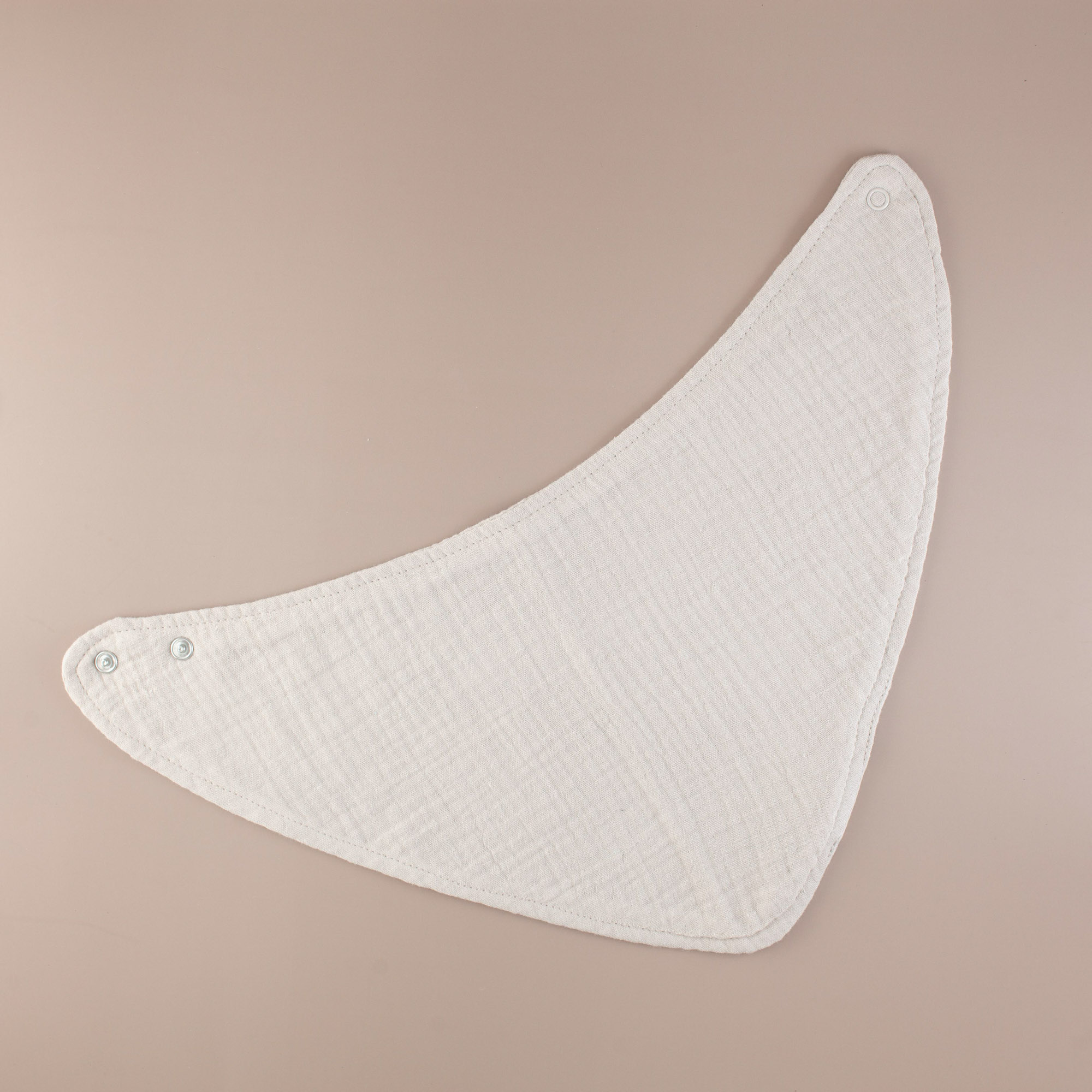 SLB-2000-1002_Beige-Muslin-Organic-Cotton-Bandana-Bib-2